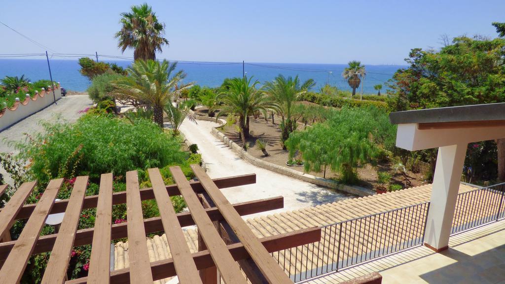 La Villa Rosa Al Mare ポッツァッロ エクステリア 写真