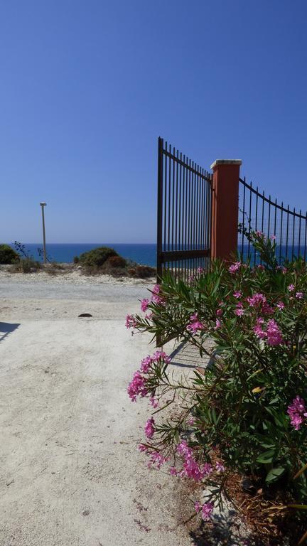 La Villa Rosa Al Mare ポッツァッロ エクステリア 写真