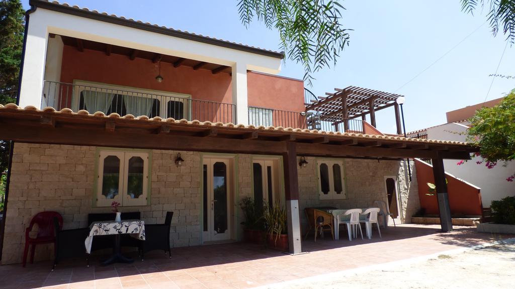 La Villa Rosa Al Mare ポッツァッロ エクステリア 写真